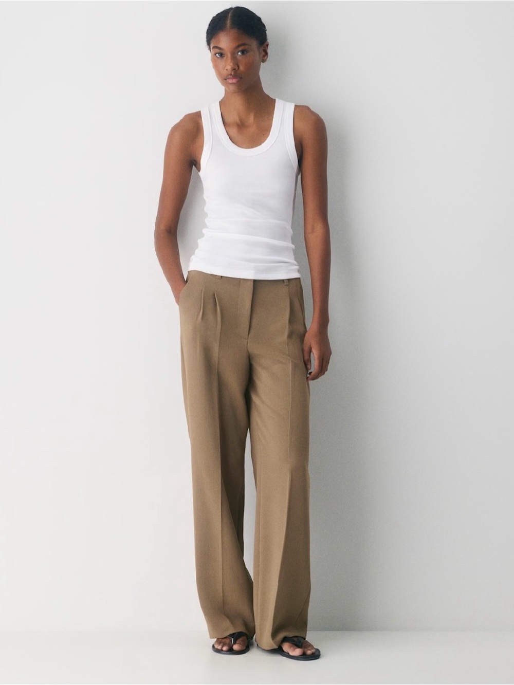 Aritzia Wide Leg Pleated Trousers in Khaki